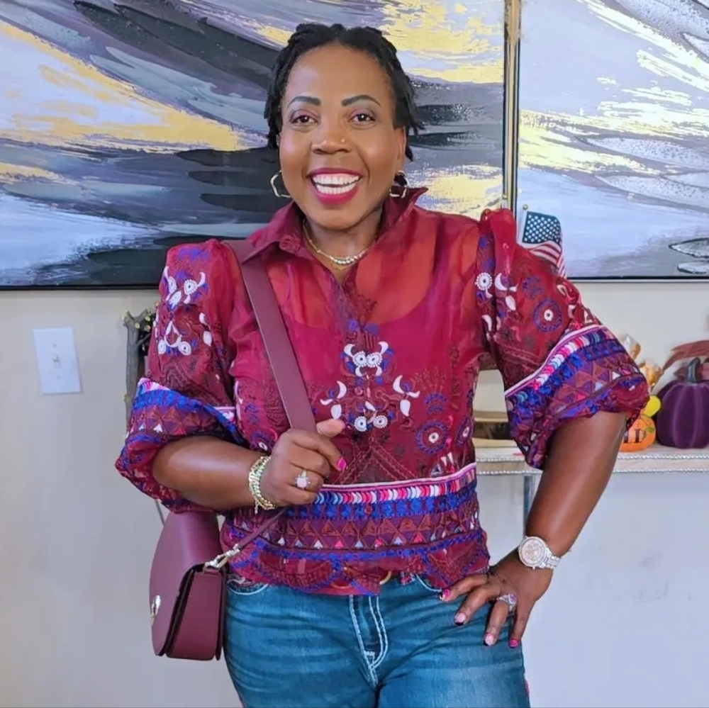 Gracia Puff Embroidered Shirt